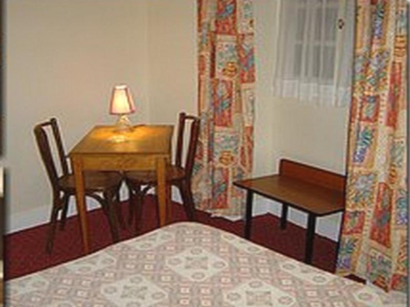 Hôtel de Paris Poligny  Quarto foto